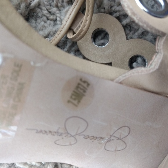 Sandals - Picture 6 of 7